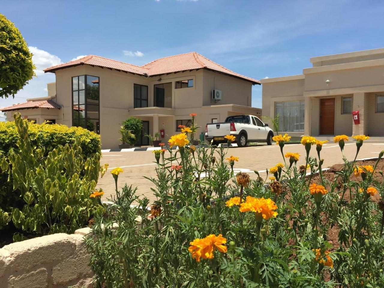 Hill View Inn Serowe Exteriér fotografie